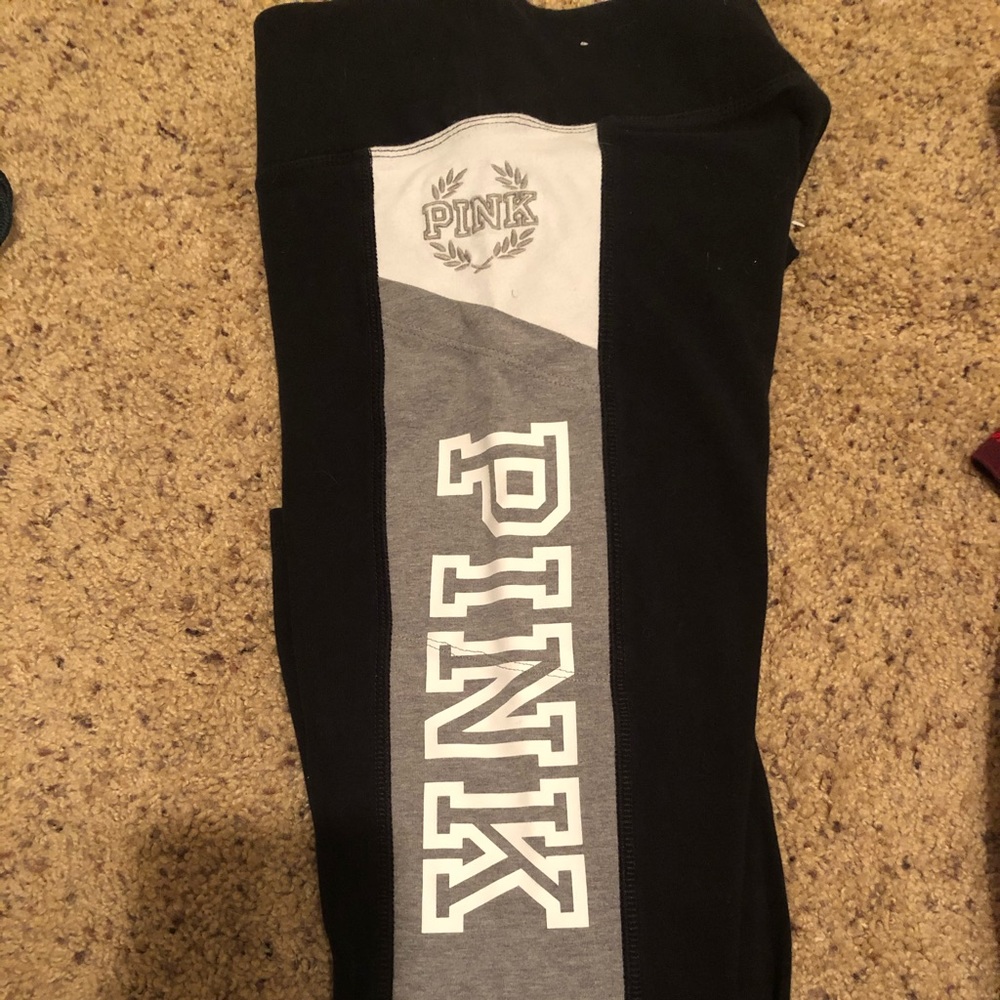 PINK Victorious Secret leggings!